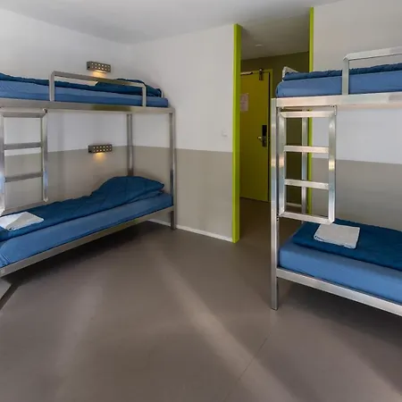 Stayokay אכסניה *